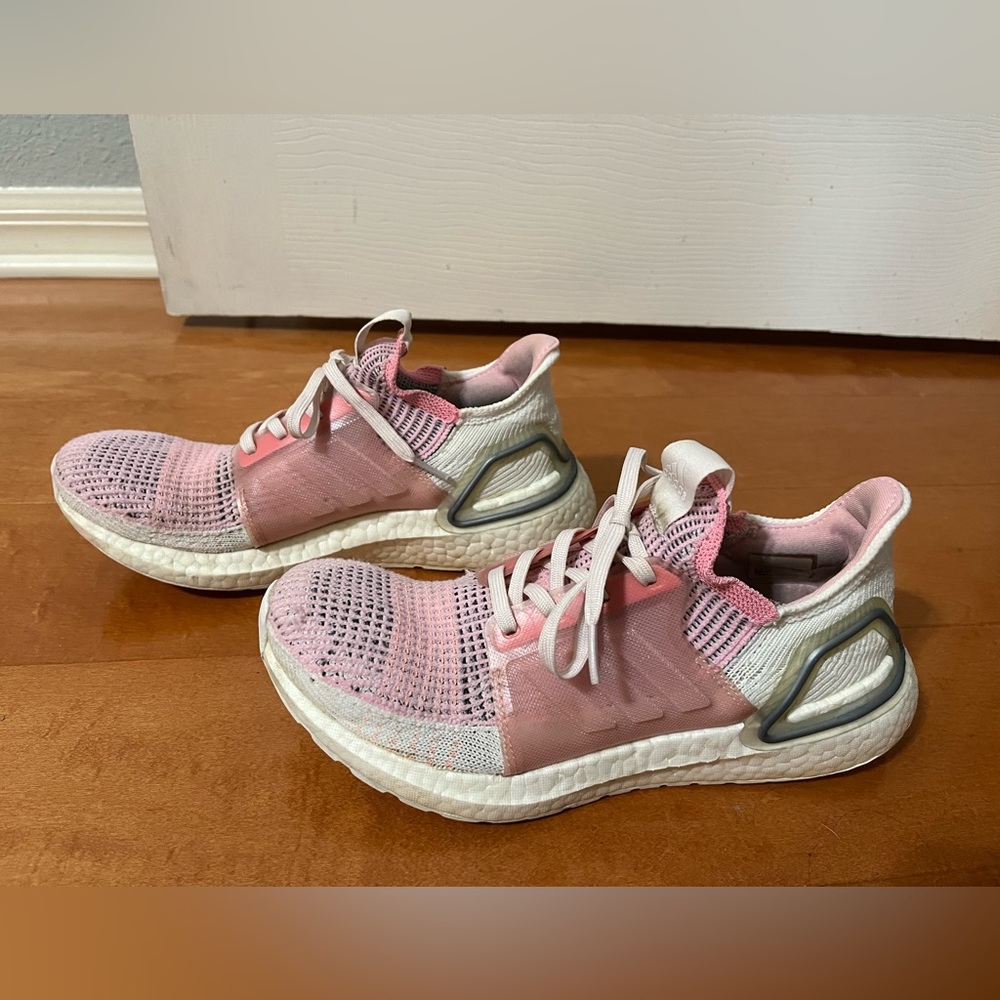 Adidas UltraBoost 19 Womens True Pink Orchid Tint White Running Shoes size 7.5